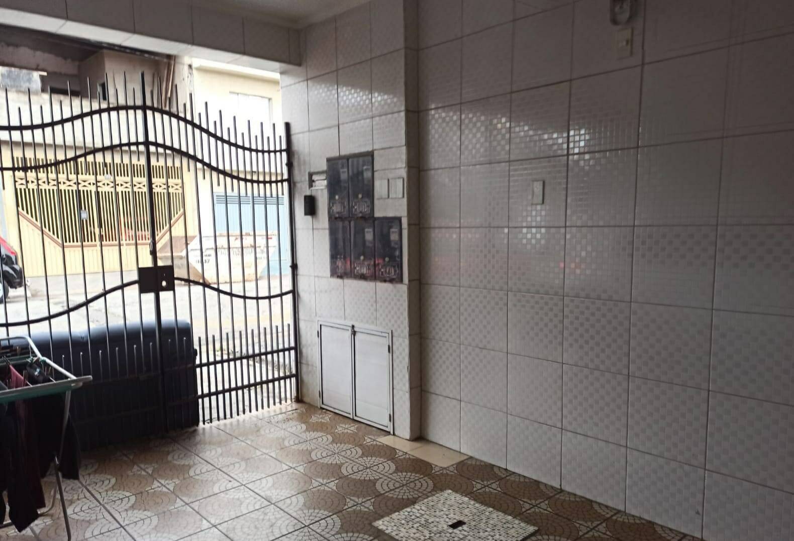 Casa, 4 quartos, 230 m² - Foto 1