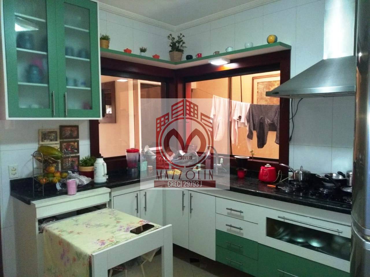 Sobrado, 4 quartos, 350 m² - Foto 1