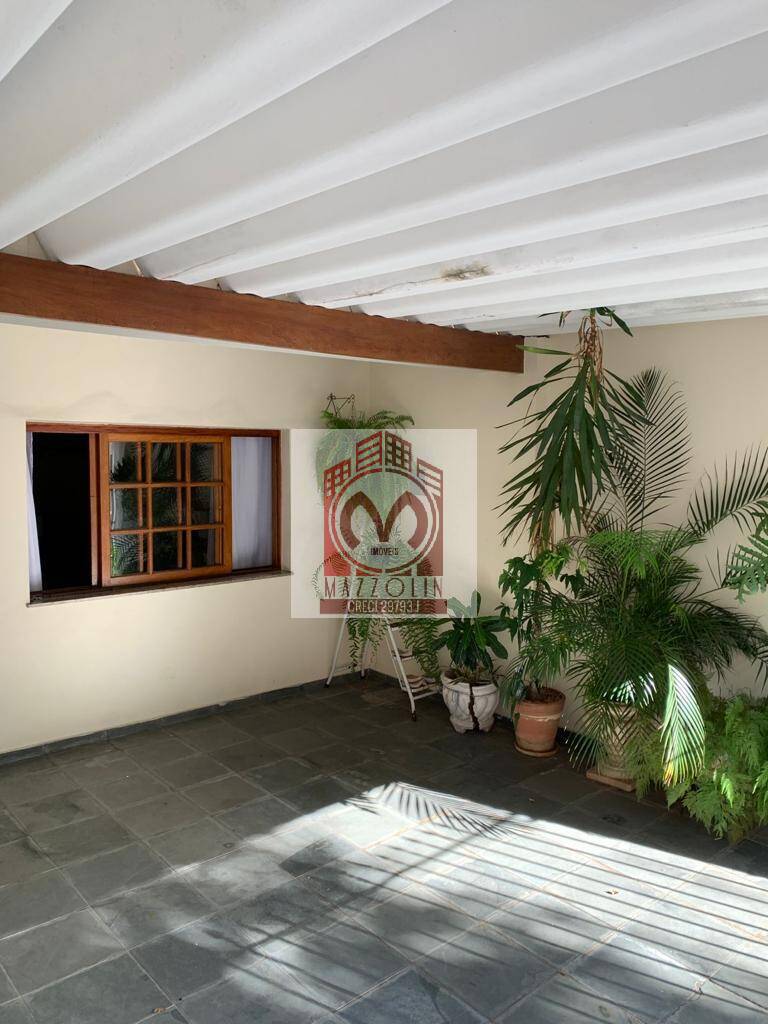 Casa, 3 quartos, 217 m² - Foto 1
